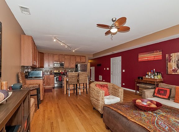 4th image of 2328 W Washington Blvd #2