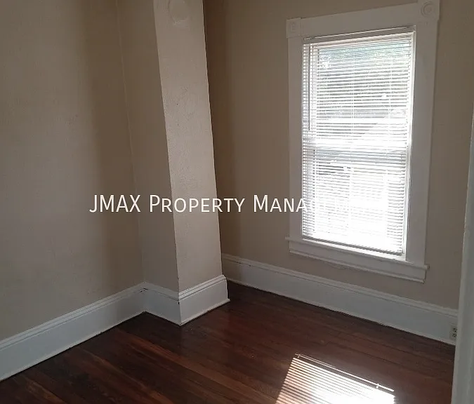 502 Rutherford Ave NW — Photo 18