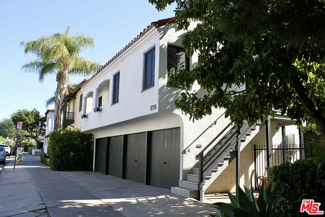 1 bed, 1.0 bath, $3,400 — Photo 1