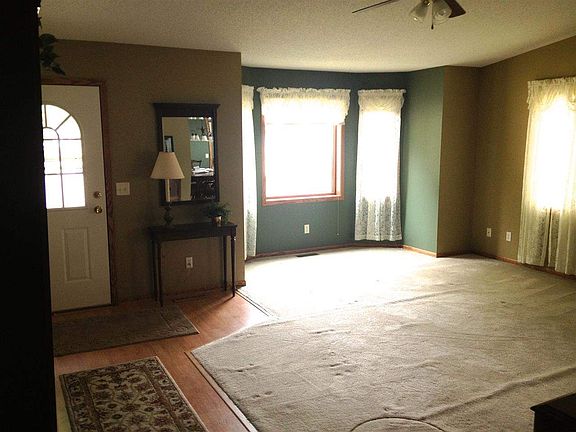 4th image of 1103 Wrigley Ct