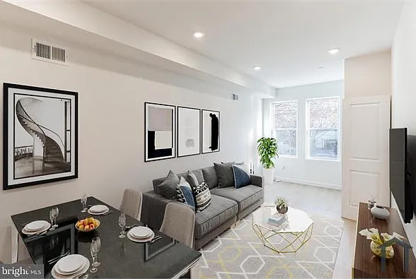 5102 Arch St #2 — Photo 3