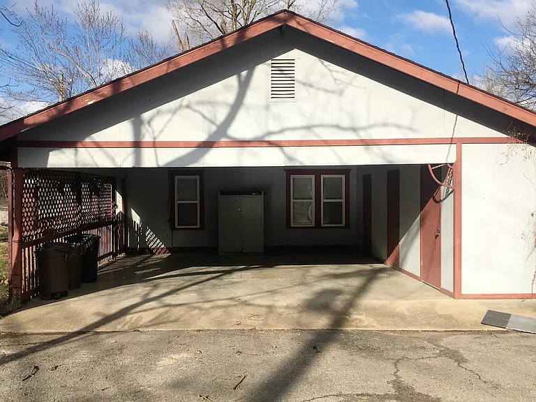501 School St — Photo 14
