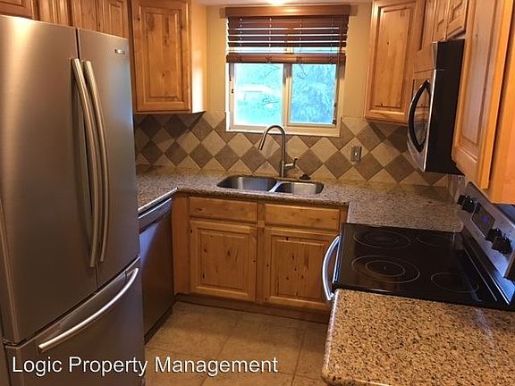 2nd image of 987 E Creek Hill Ln #31