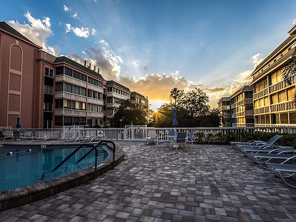 2nd image of 147 Bluff View Dr APT 401