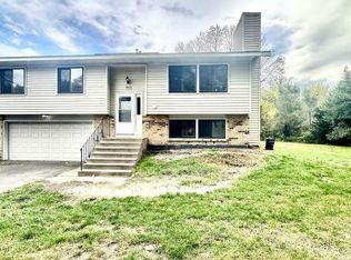 9872 7th St NE, Blaine, MN 55434
