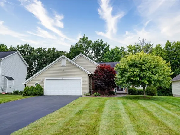 59 York Bay Trl, West Henrietta, NY 14586