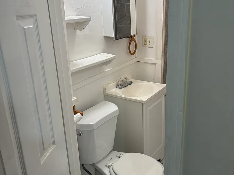 119 Townsend St #2R — Photo 17