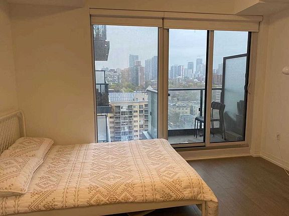 3rd image of 251 Jarvis St #1601