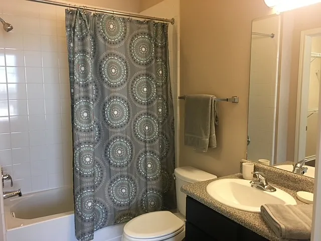Post Rd — Photo 11