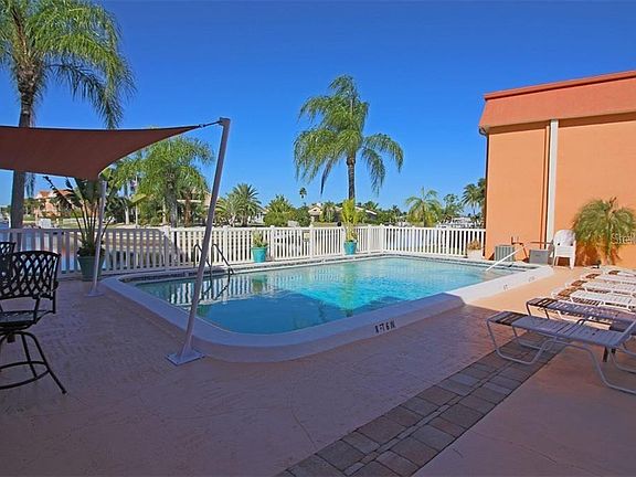 3rd image of 1333 Mediterranean Dr #B
