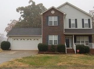 1324 Watts Dr, Charlotte, NC 28216