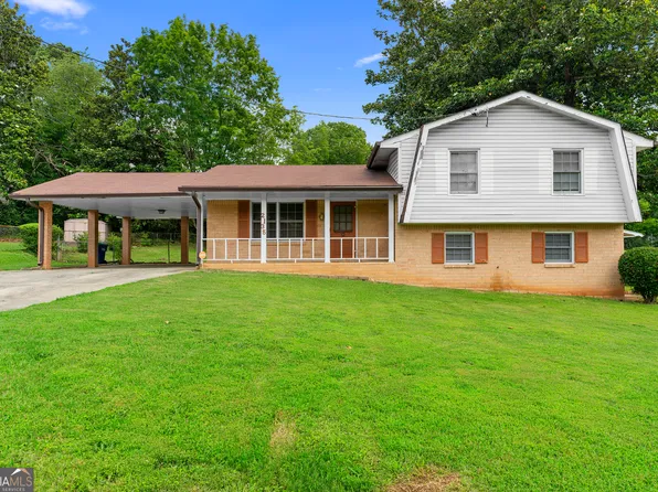 2135 Knighton Dr, Atlanta, GA 30349