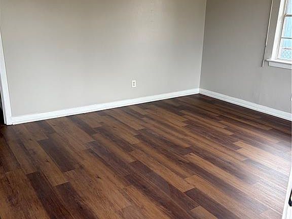 3rd image of 1032 Michael St