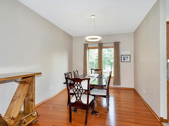 5th image of 10968 Pembrook Ct