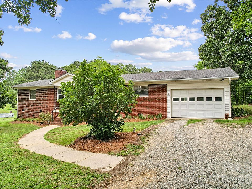1st image of 604 Archibald Rd