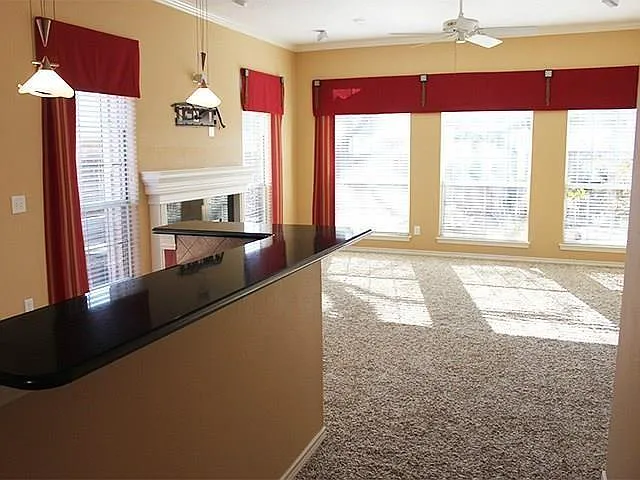 3 bed, 1831 sqft, $2,495 — Photo 4