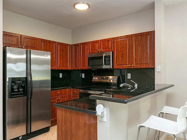 4408 Woodland Cir — Photo 7