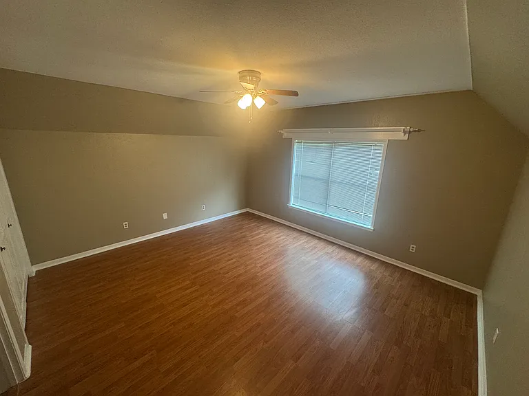 114 Daisy Dr — Photo 13