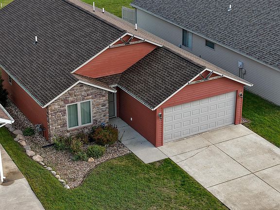 3rd image of 33 Stoneybrook Cir SW