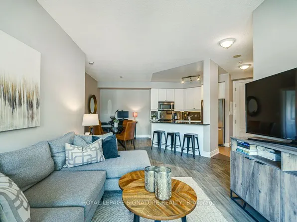20 Bloorview Pl #316, Toronto, ON M2J 0A6