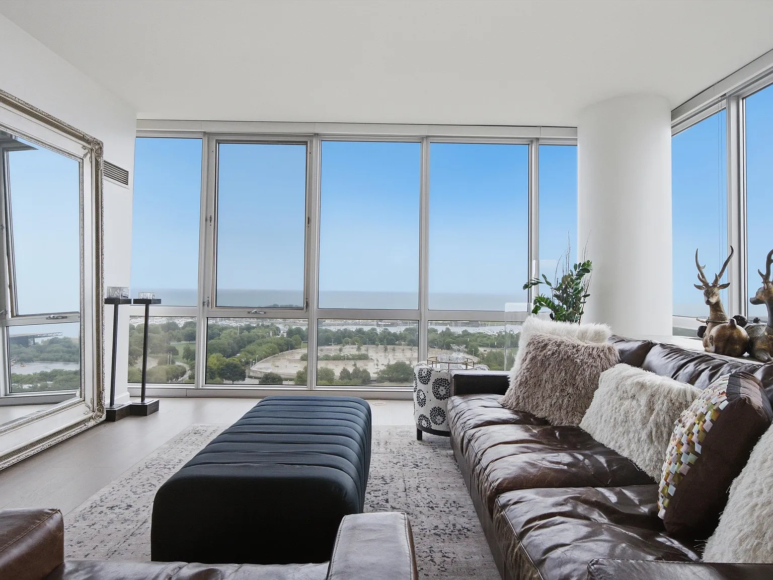 3 bed, 1565 sqft, $5,250 — Photo 3