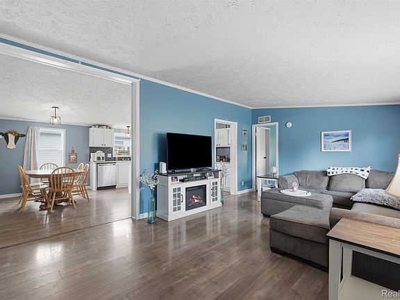 2nd image of 4729 Turtle Creek Dr