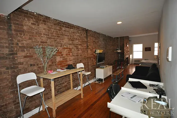 Rented by REAL New York | media 26