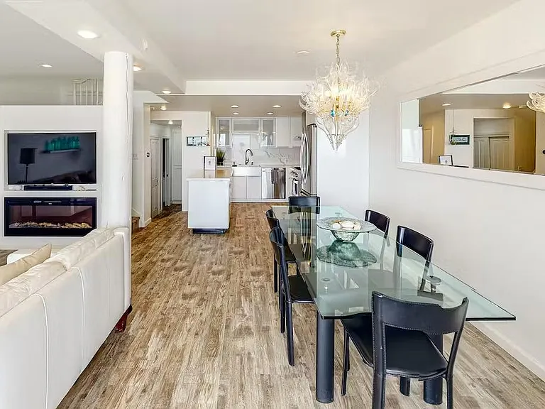 452 Oceanview Dr — Photo 8