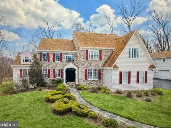 2104 Squirrel Hill Rd, Schwenksville, PA 19473