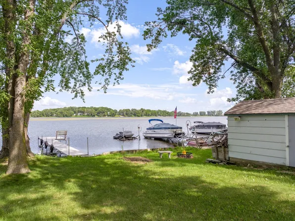 26880 Sioux Trl, Madison Lake, MN 56063