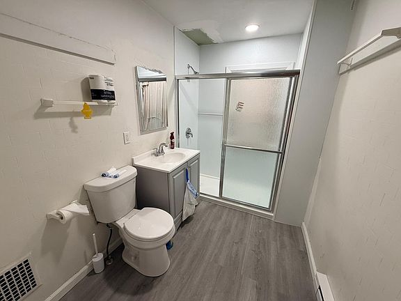 5th image of 99 E Orvis St #2