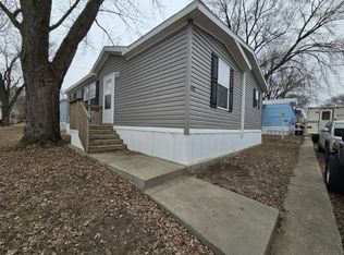 440 Warbler Ln #440, Madison, WI 53704