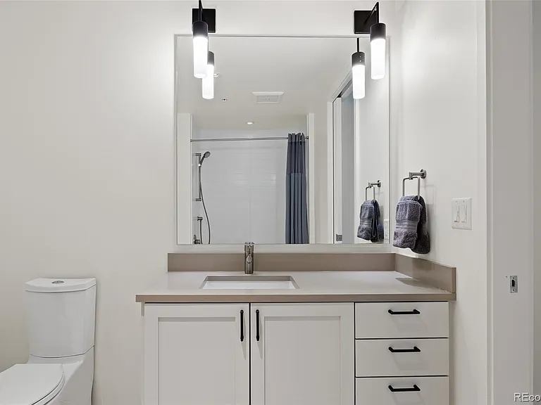 1750 Wewatta St #1609 — Photo 31