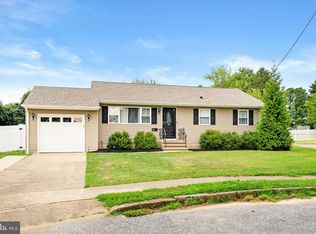 15 Wharian Ct, Hamilton, NJ 08620