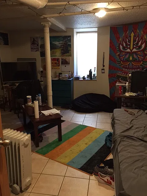 8 bed, $4,800 — Photo 3