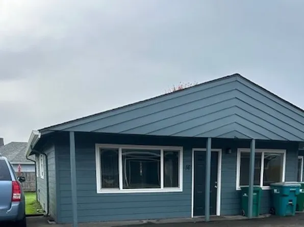 #333 Mountain View Duplexes, 1907 N College St #333-16, Newberg, OR 97132