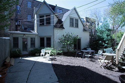 1st image of 647 W Roscoe St #Chrrr