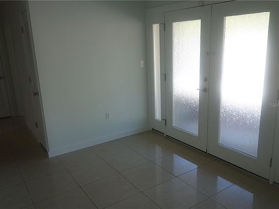 4th image of 2607 Tanglewood Dr
