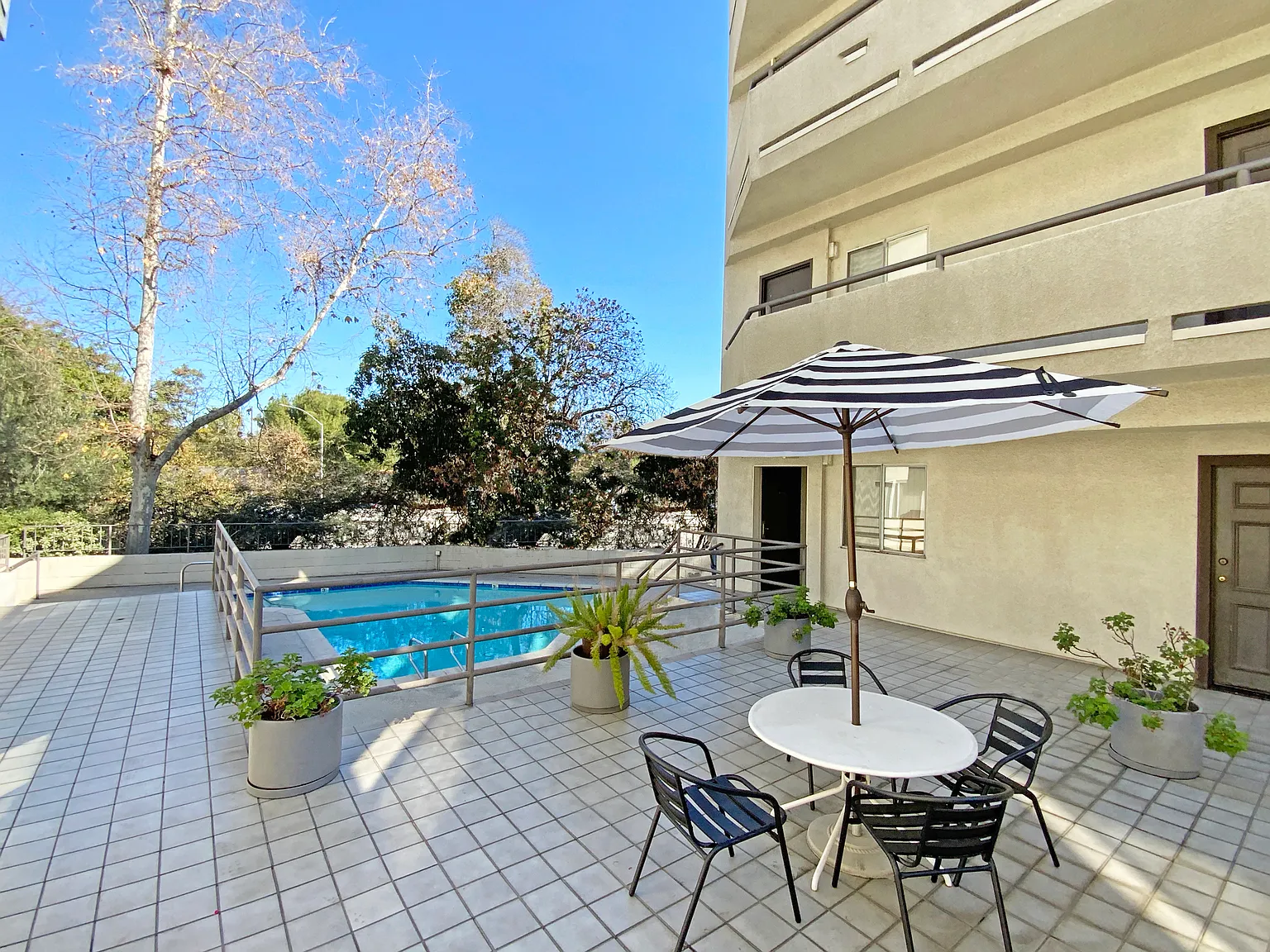 Bluffside Terrace Apartments — Photo 1