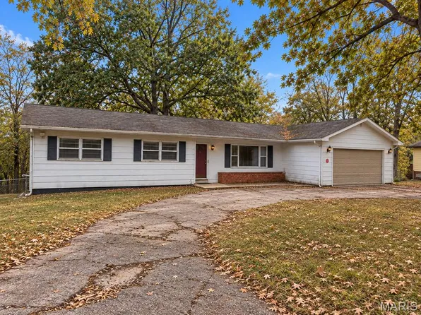 412 Sunset Dr, Waynesville, MO 65583