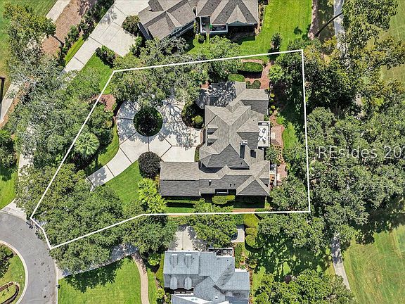 3rd image of 10 Berkeley Court