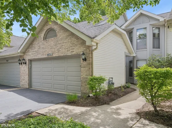 471 W Auburn Woods Ct, Palatine, IL 60067