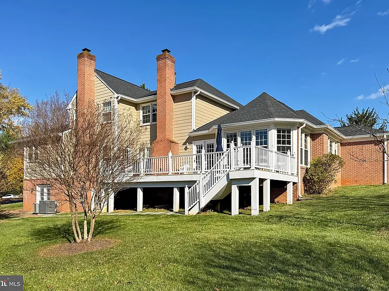 1300 Pinstripe Ct — Photo 26