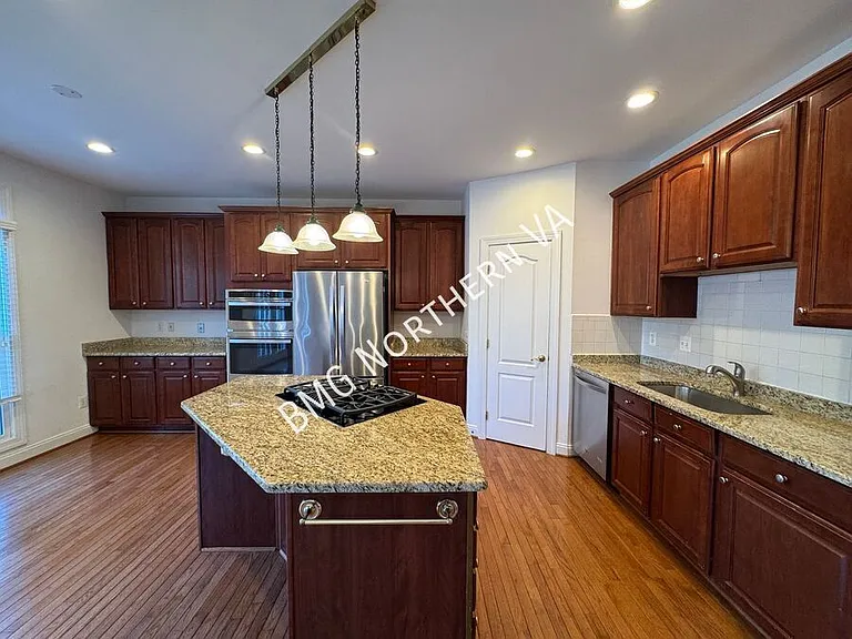 3091 McKinnon Way — Photo 9