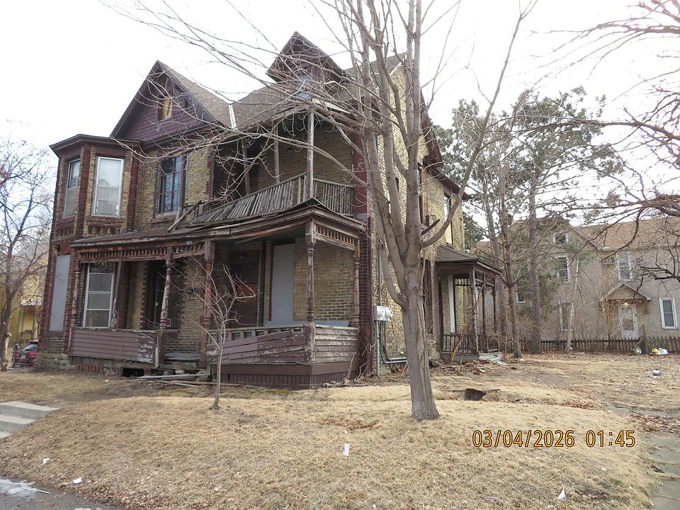 2nd image of 948 18th Ave NE