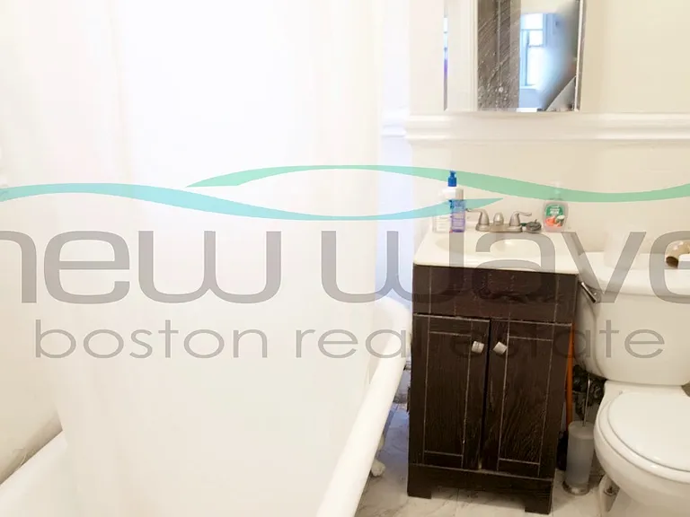 881 Huntington Ave #23 — Photo 4