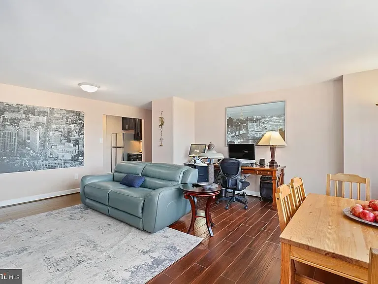 1121 Arlington Blvd #942 — Photo 4