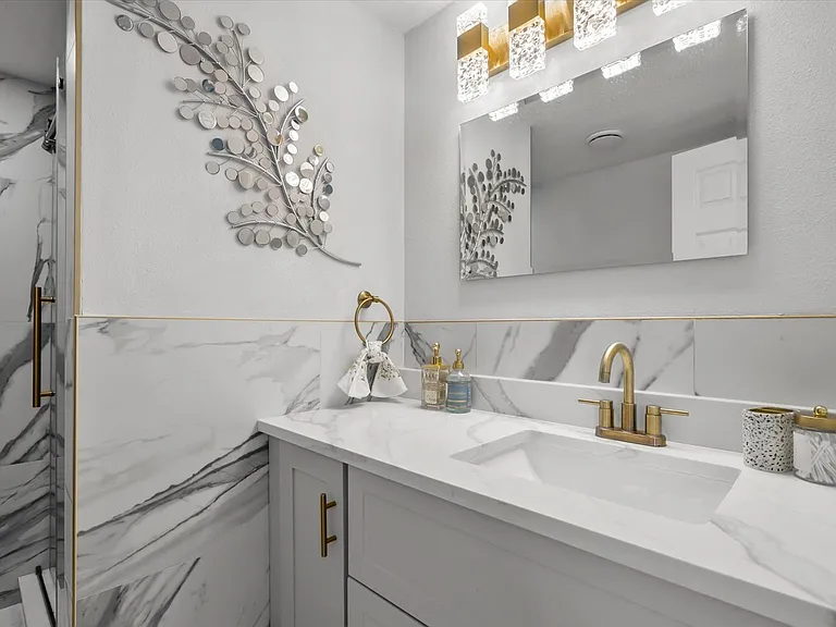 440 Glengary Cir — Photo 20