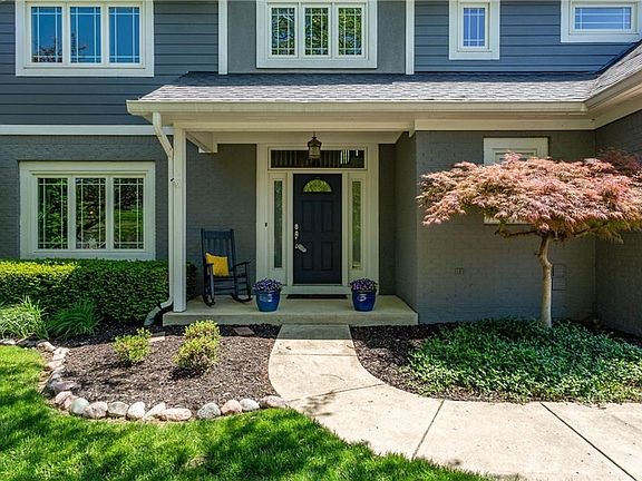 2nd image of 10135 Parkway Dr