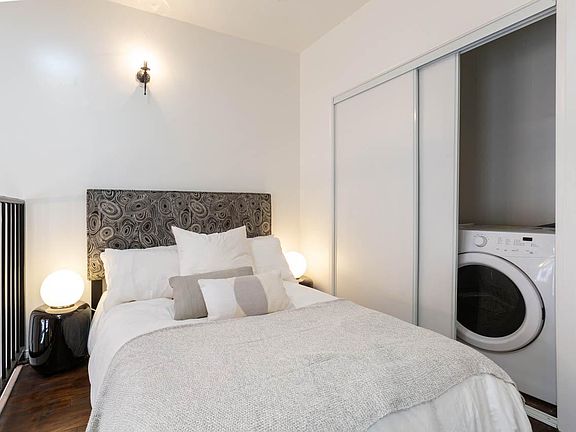 Loft/2nd bedroom with washer and dryer